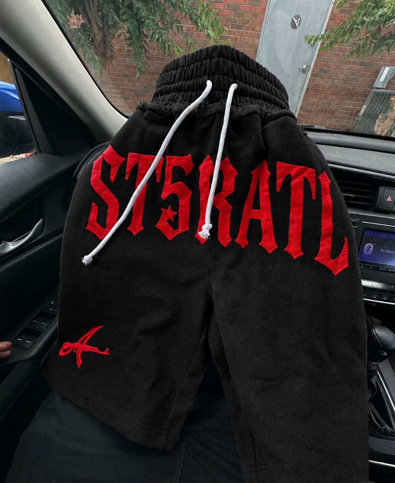"ST5R" STAPLE SHORTS BLK DISTRESSED